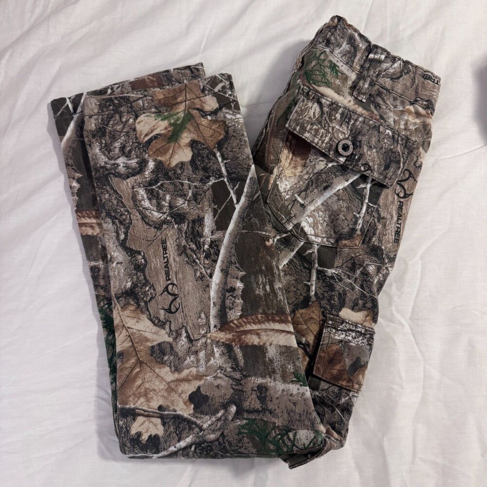 Realtree Camo Youth Camo/Hunting Cargo Pants L (10-12) EUC Adjustable